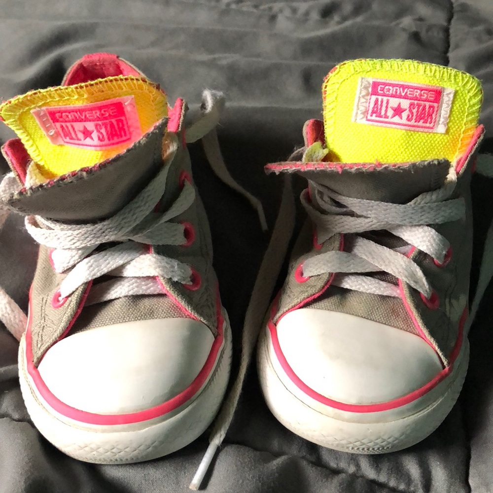 Pink & Gray girls converse